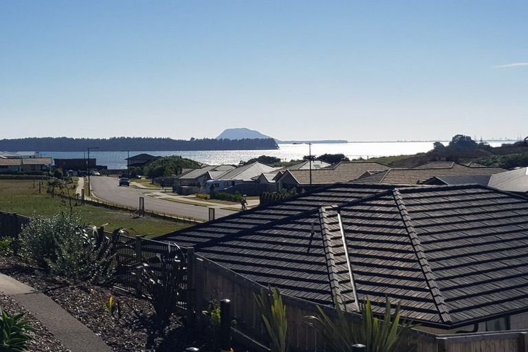 Photo of property in 13 Lakeside Terrace, Omokoroa, 3114