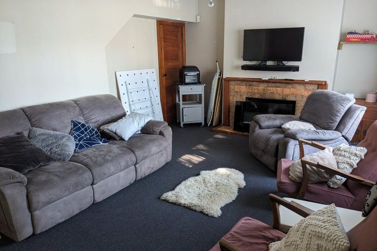 Photo of property in 30 Durham Crescent, Fairfield, Lower Hutt, 5011