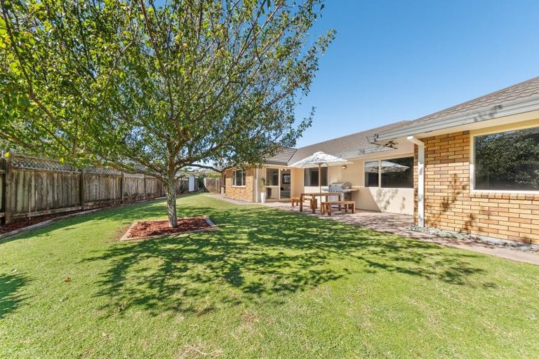 Photo of property in 4 Adam Lile Drive, Highlands Park, New Plymouth, 4312