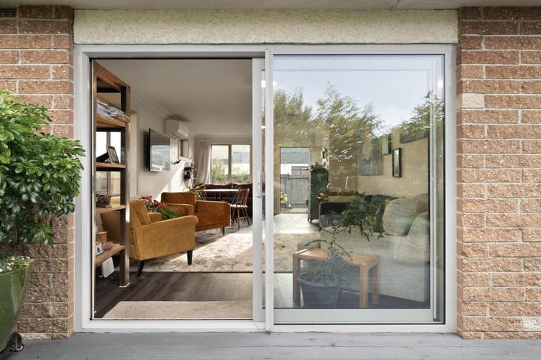 Photo of property in 17 Fingall Street, South Dunedin, Dunedin, 9012