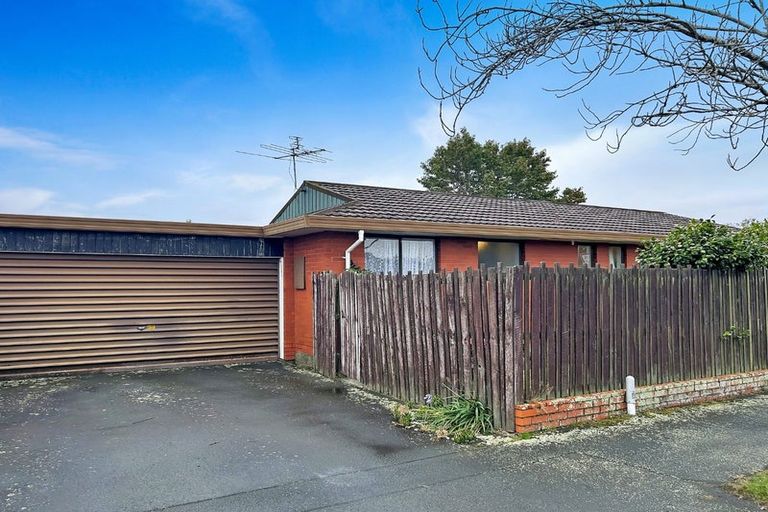 Photo of property in 2/2 Saint Clio Street, Ilam, Christchurch, 8041