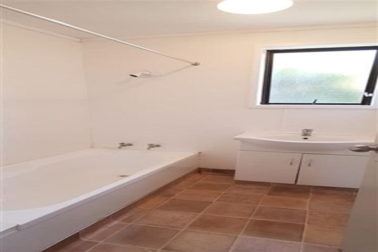 Photo of property in 2/40 Palmers Road, Clendon Park, Auckland, 2103