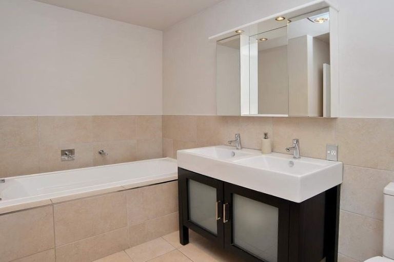 Photo of property in 9b Champion Street, Edgeware, Christchurch, 8013