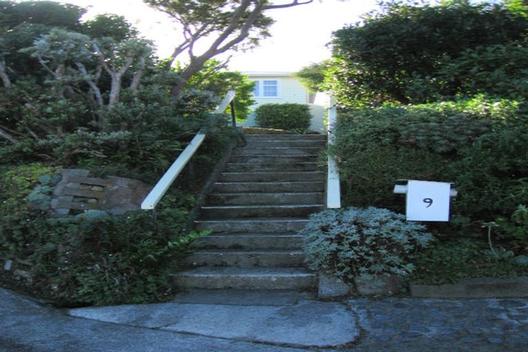 Photo of property in 9 Corlett Road, Plimmerton, Porirua, 5026