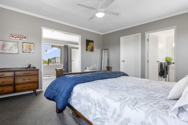 Photo of property in 68 Brois Street, Frankleigh Park, New Plymouth, 4310