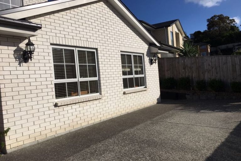 Photo of property in 44 Corricvale Way, Northcross, Auckland, 0630