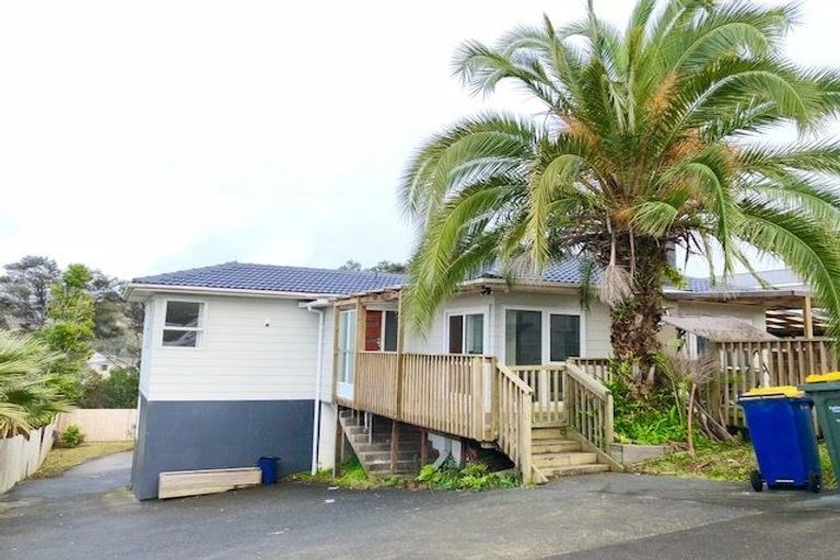 Photo of property in 19 Cheval Drive, Totara Vale, Auckland, 0629