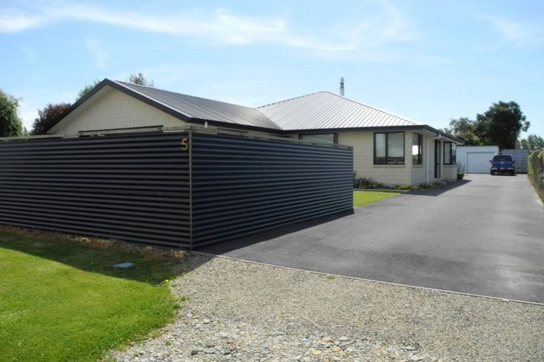 Photo of property in 5 Durham Street, Waimate, 7924