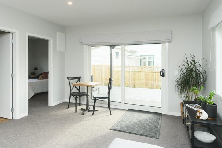 Photo of property in 8a Cuba Street, Takaro, Palmerston North, 4412