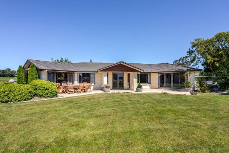 Photo of property in 152 Aerodrome Road, Dannevirke, 4972