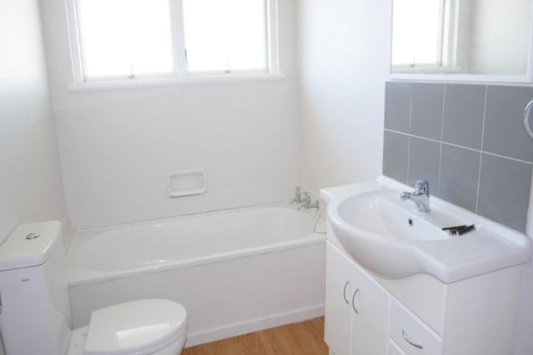 Photo of property in 1 Westmont Street, Ilam, Christchurch, 8041