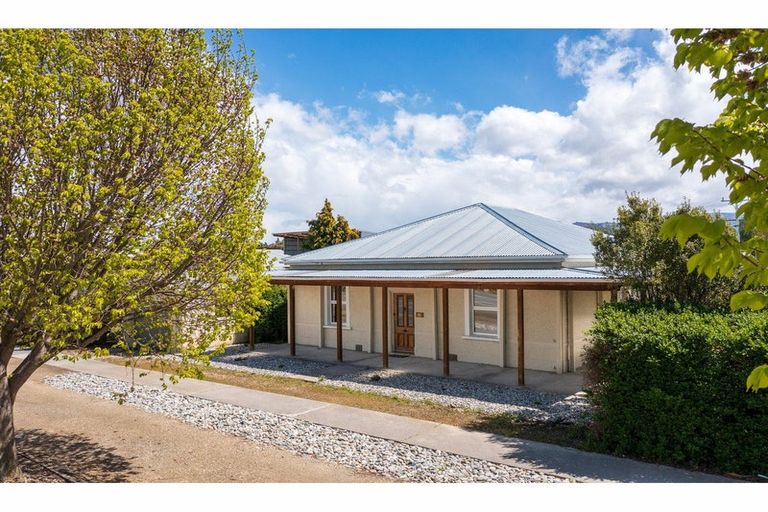 Photo of property in 51 Leask Street, Omakau, 9376