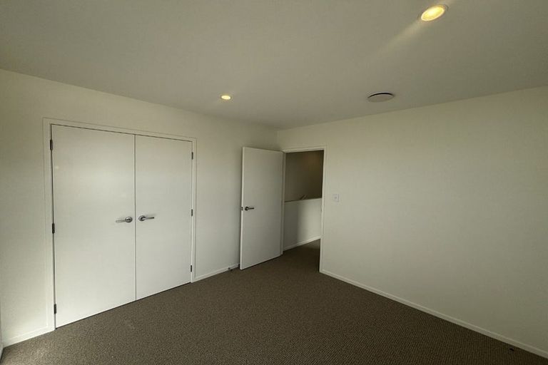 Photo of property in 4/4 Cracroft Street, Welbourn, New Plymouth, 4310