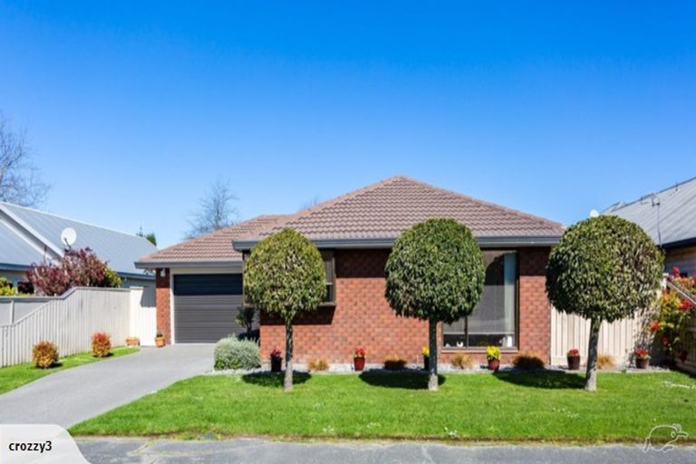 Photo of property in 29 Regency Crescent, Redwood, Christchurch, 8051