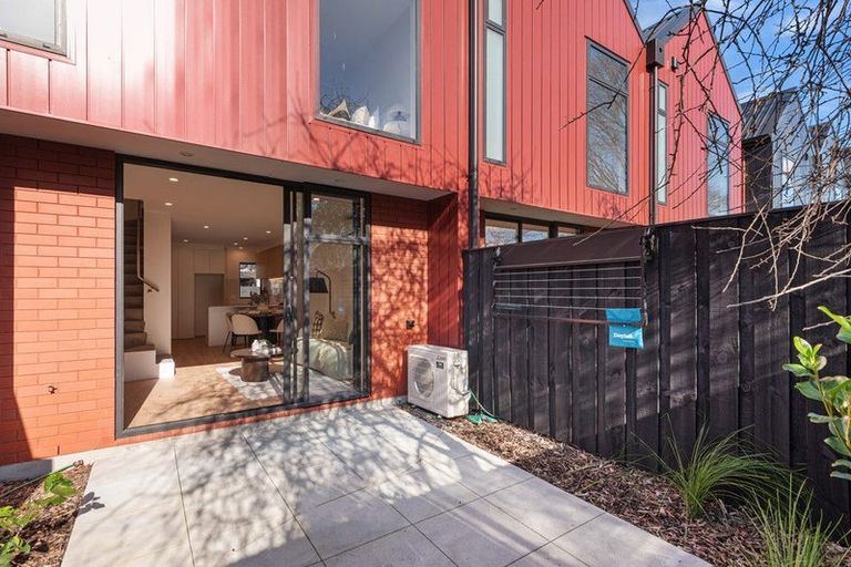 Photo of property in 6/13 Donald Place, St Albans, Christchurch, 8014