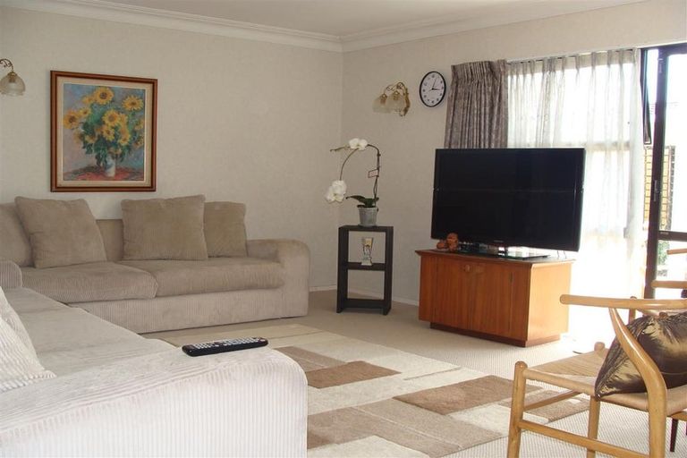 Photo of property in 2/478 Devonport Road, Tauranga South, Tauranga, 3112