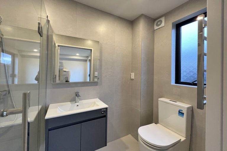 Photo of property in 3b Wilbur Place, Pakuranga Heights, Auckland, 2010