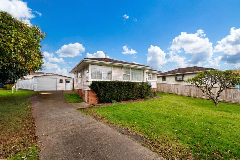 Photo of property in 5 Rainbow Place, Wattle Downs, Auckland, 2103