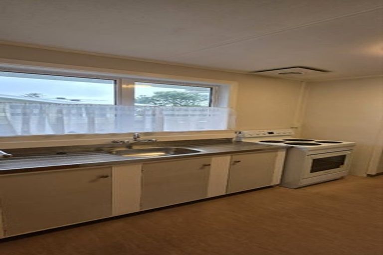 Photo of property in 29 Trelawney Crescent, Westown, New Plymouth, 4310