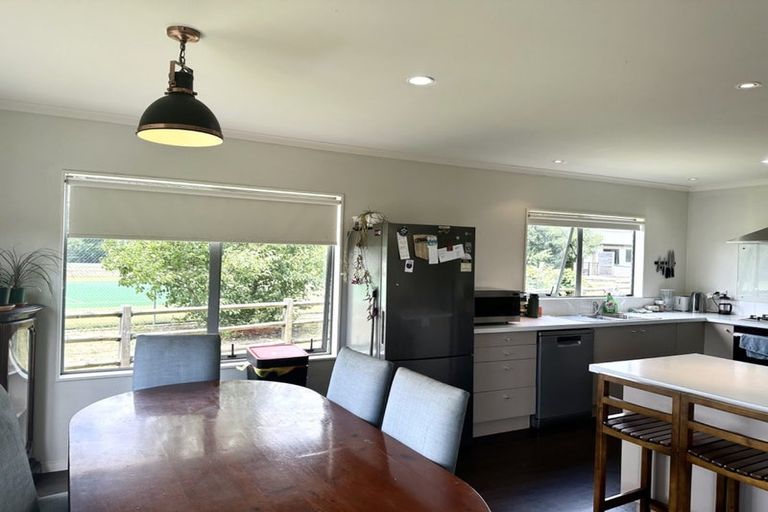 Photo of property in 8 Redwood Lane, Martinborough, 5711