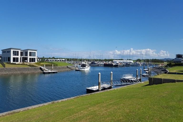 Photo of property in 7 Lanyard Place, One Tree Point, 0118