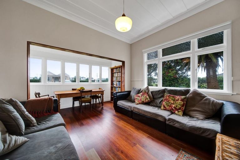 Photo of property in 72 King Street, Opunake, 4616