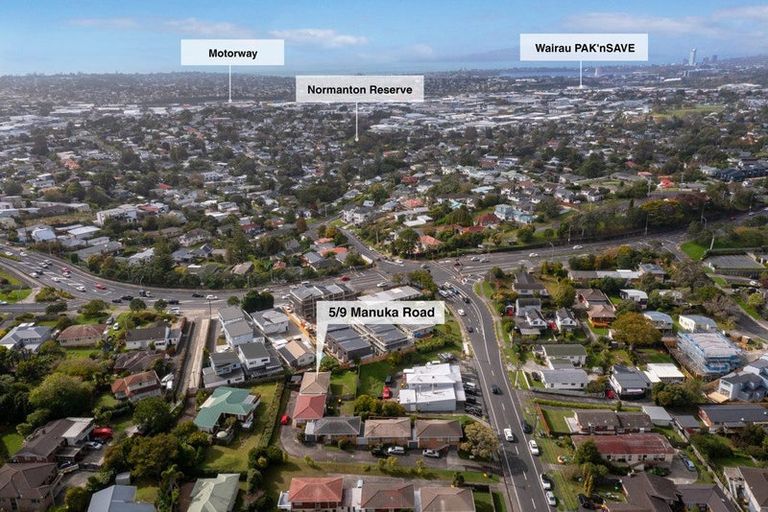 Photo of property in 5/9 Manuka Road, Bayview, Auckland, 0629