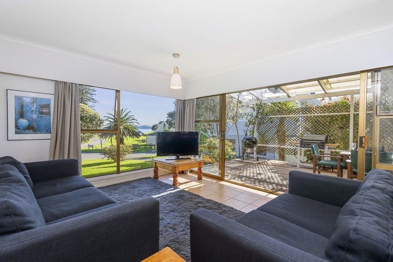 Photo of property in 7 Du Fresne Place, Russell, 0202