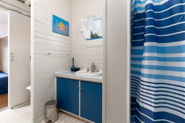 Photo of property in 22 Blue Pacific Parade, Riversdale Beach, Masterton, 5872