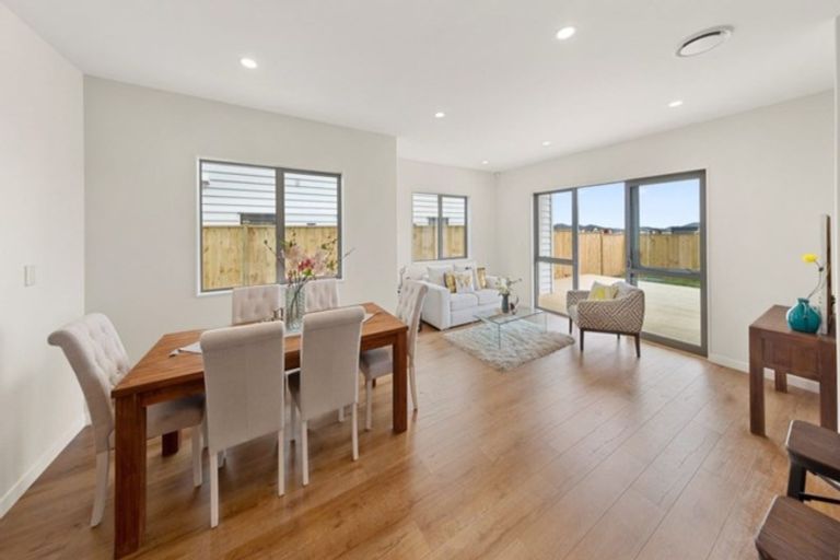 Photo of property in 29 Carrickdawson Drive, Flat Bush, Auckland, 2019