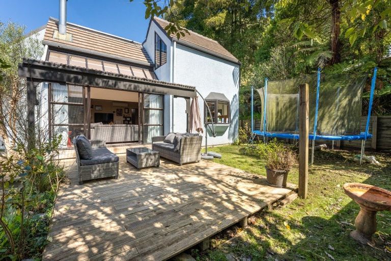 Photo of property in 2/464 Stokes Valley Road, Stokes Valley, Lower Hutt, 5019