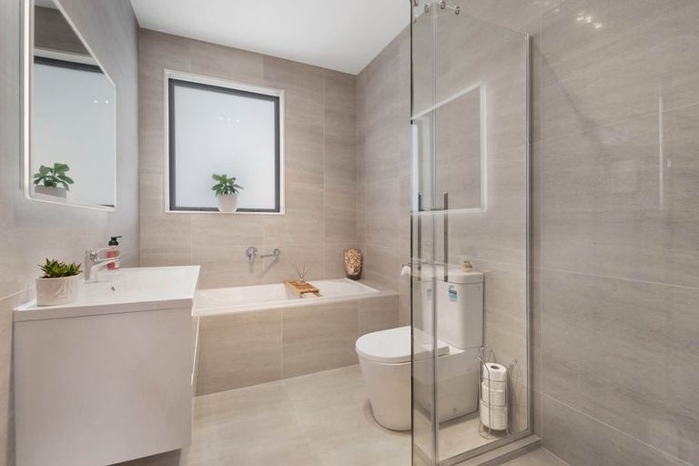 Photo of property in 87 Argent Lane, Wainui, 0932