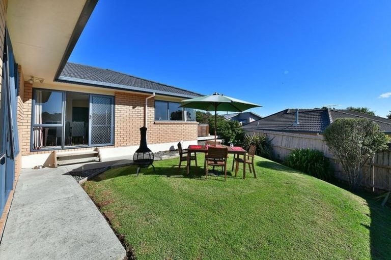 Photo of property in 56 Rivervale Grove, Stanmore Bay, Whangaparaoa, 0932