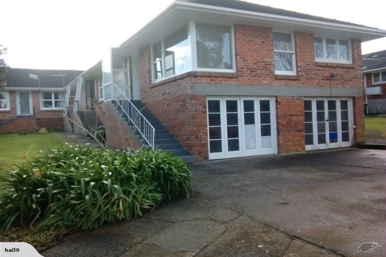 Photo of property in 1/19 Ellen Avenue, Hillcrest, Auckland, 0627