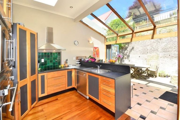 Photo of property in 315 Rattray Street, Dunedin Central, Dunedin, 9016