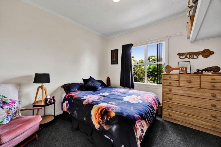 Photo of property in 24 Sanders Avenue, Westown, New Plymouth, 4310