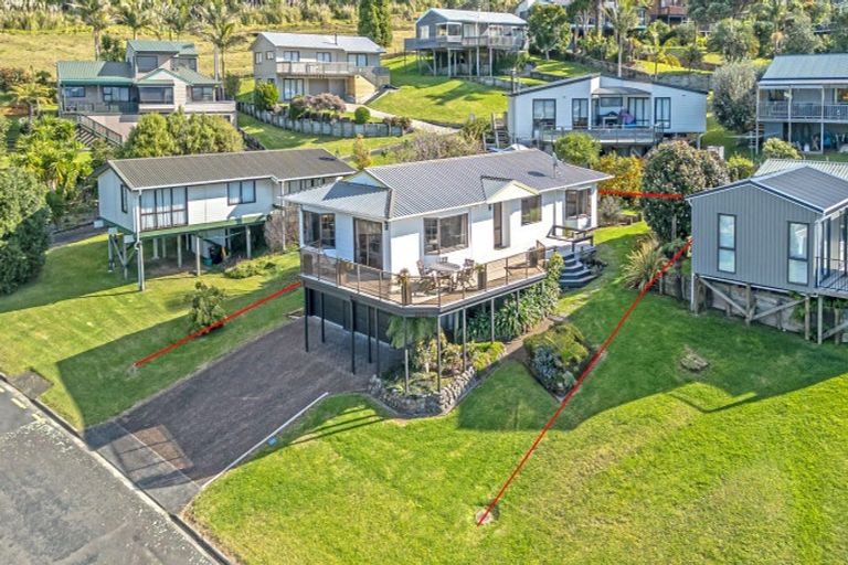 Photo of property in 216 Russell Bruce Place, Onemana, Whangamata, 3691
