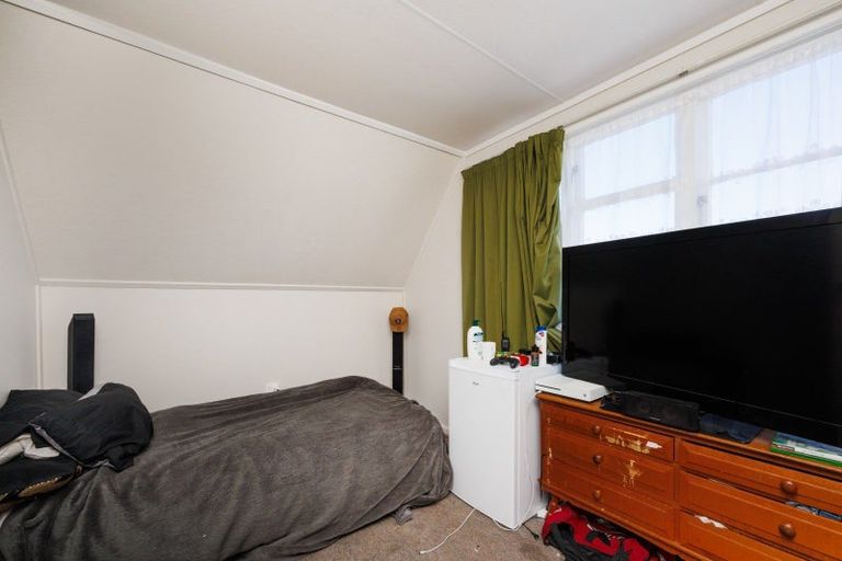 Photo of property in 2 Antrim Place, Hokowhitu, Palmerston North, 4410