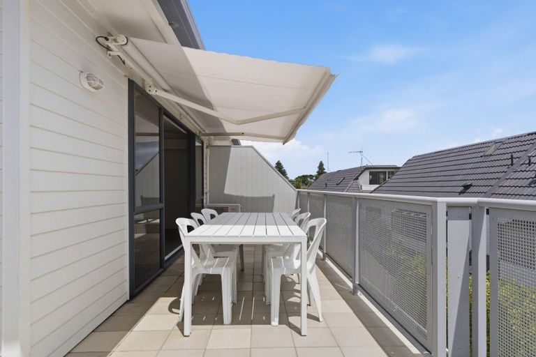 Photo of property in Atlas Apartments, 49 Maunganui Road, Mount Maunganui, 3116
