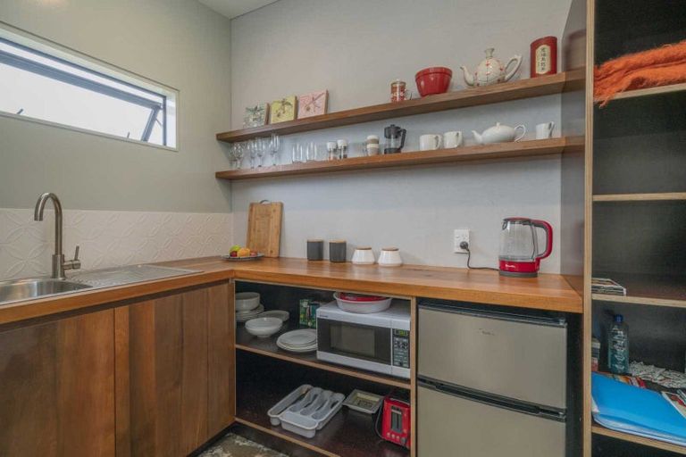 Photo of property in 19 Victoria Street, Coromandel, 3506