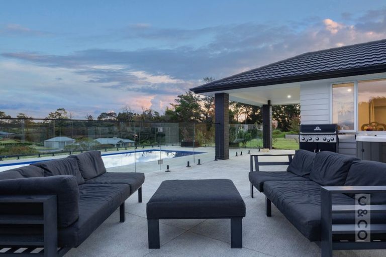 Photo of property in 43e Terry Smyth Drive, Kumeu, 0892