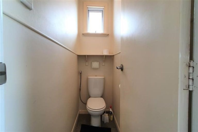 Photo of property in 82 Colwill Road, Massey, Auckland, 0614