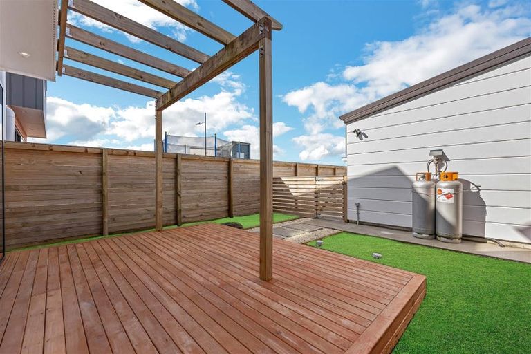 Photo of property in 38 Corporal Street, Papakura, 2110