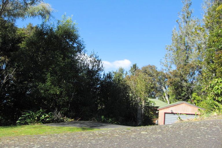 Photo of property in 22 Hauraki Terrace, Pukawa Bay, Turangi, 3381
