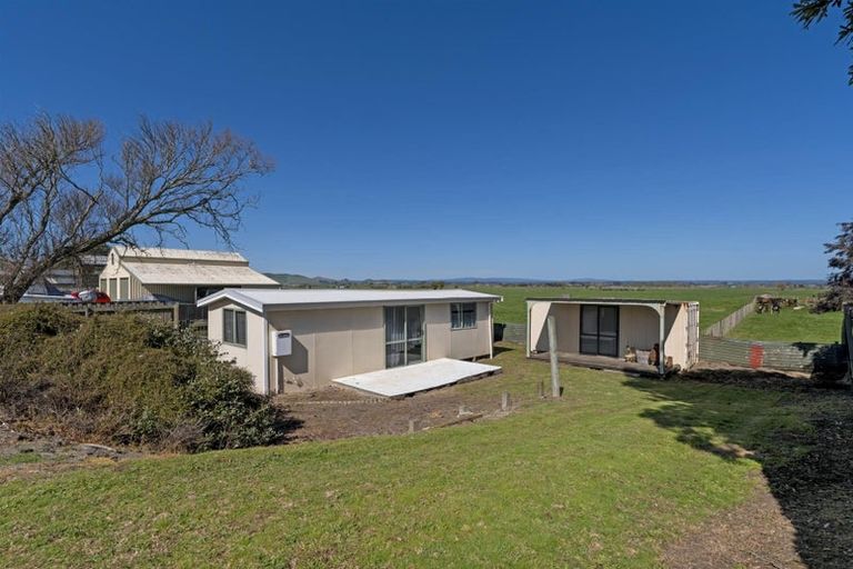 Photo of property in 98 Pukehina Parade, Pukehina, 3189