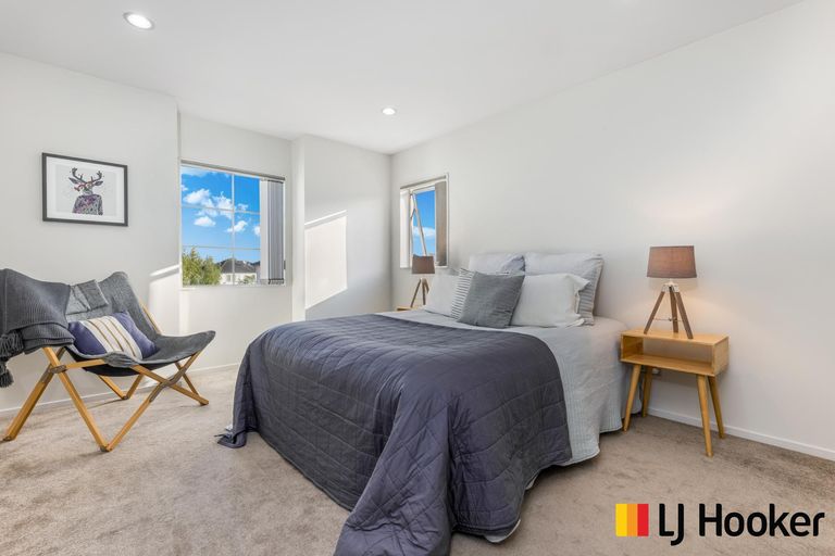 Photo of property in 39 Pickaberry Avenue, Karaka, Papakura, 2113