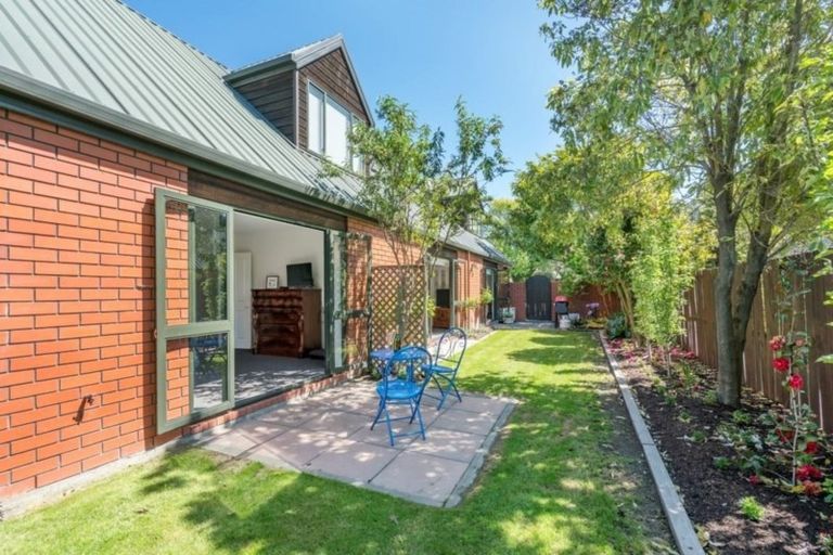 Photo of property in 2/44 Straven Road, Riccarton, Christchurch, 8011