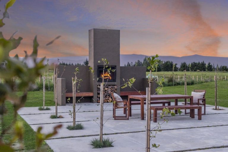 Photo of property in 906a-b Bidwills Cutting Road, Morison Bush, Greytown, 5794