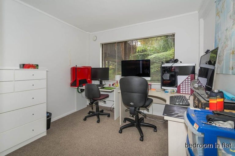 Photo of property in 14 Eugen Place, Bayview, Auckland, 0629