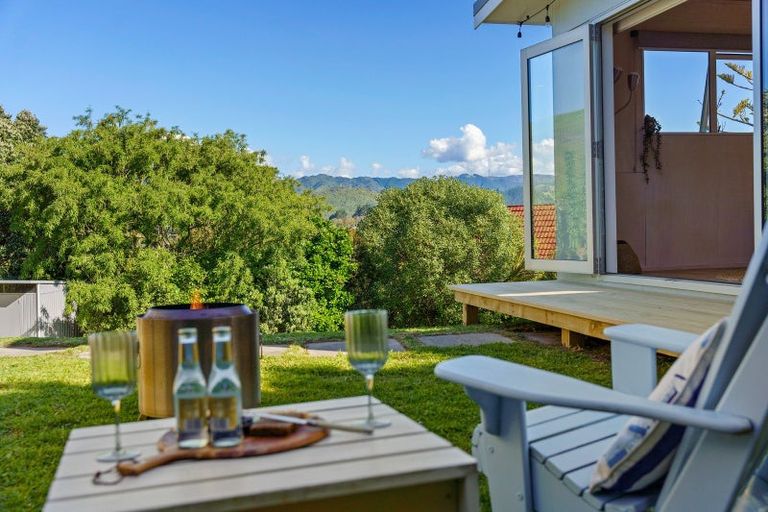 Photo of property in 33a Hicks Crescent, Waikanae Beach, Waikanae, 5036